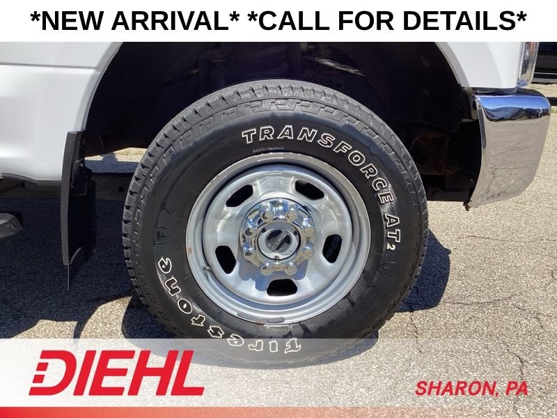 Used 2019 White Ford XL image 11