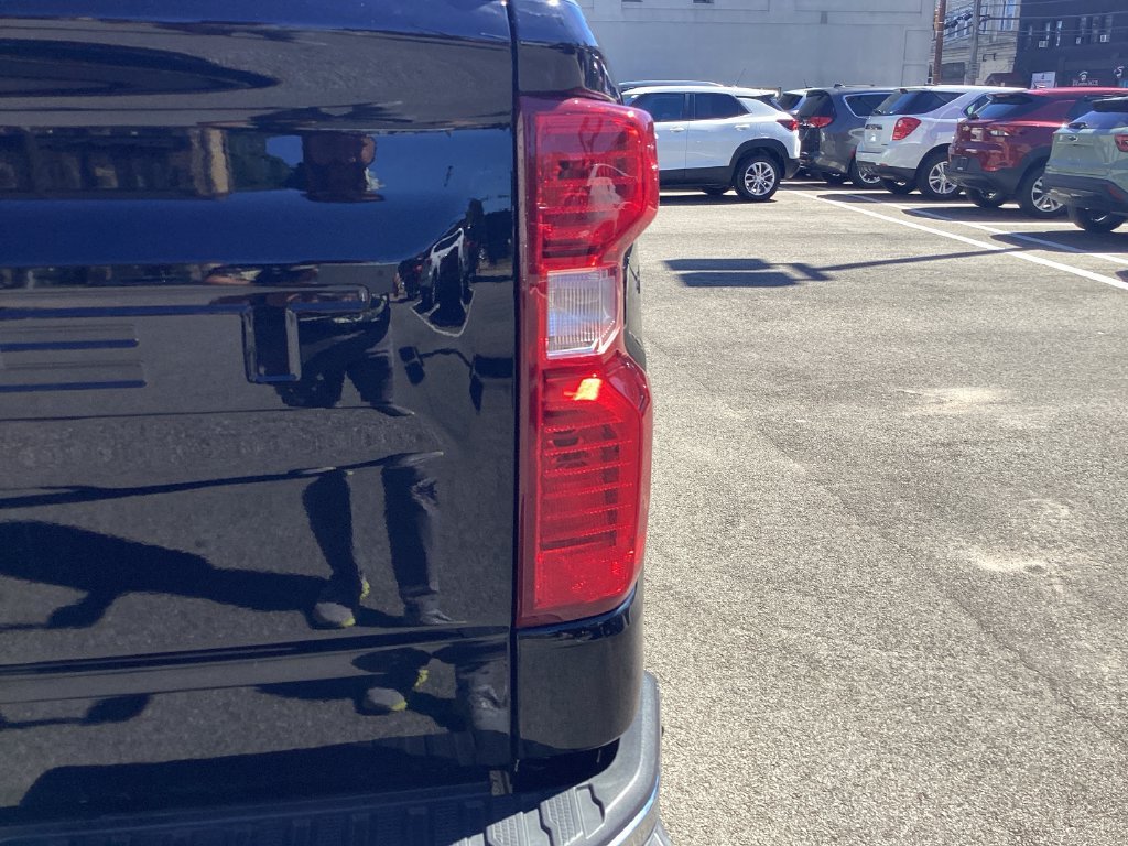 Used 2021 BLACK Chevrolet LT image 32