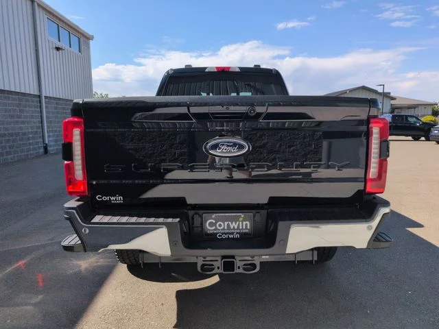 New 2026 Agate Black Metallic Ford Lariat image 4