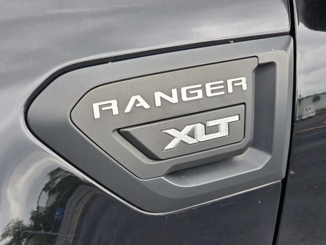 Used 2021 Black Ford XLT image 17
