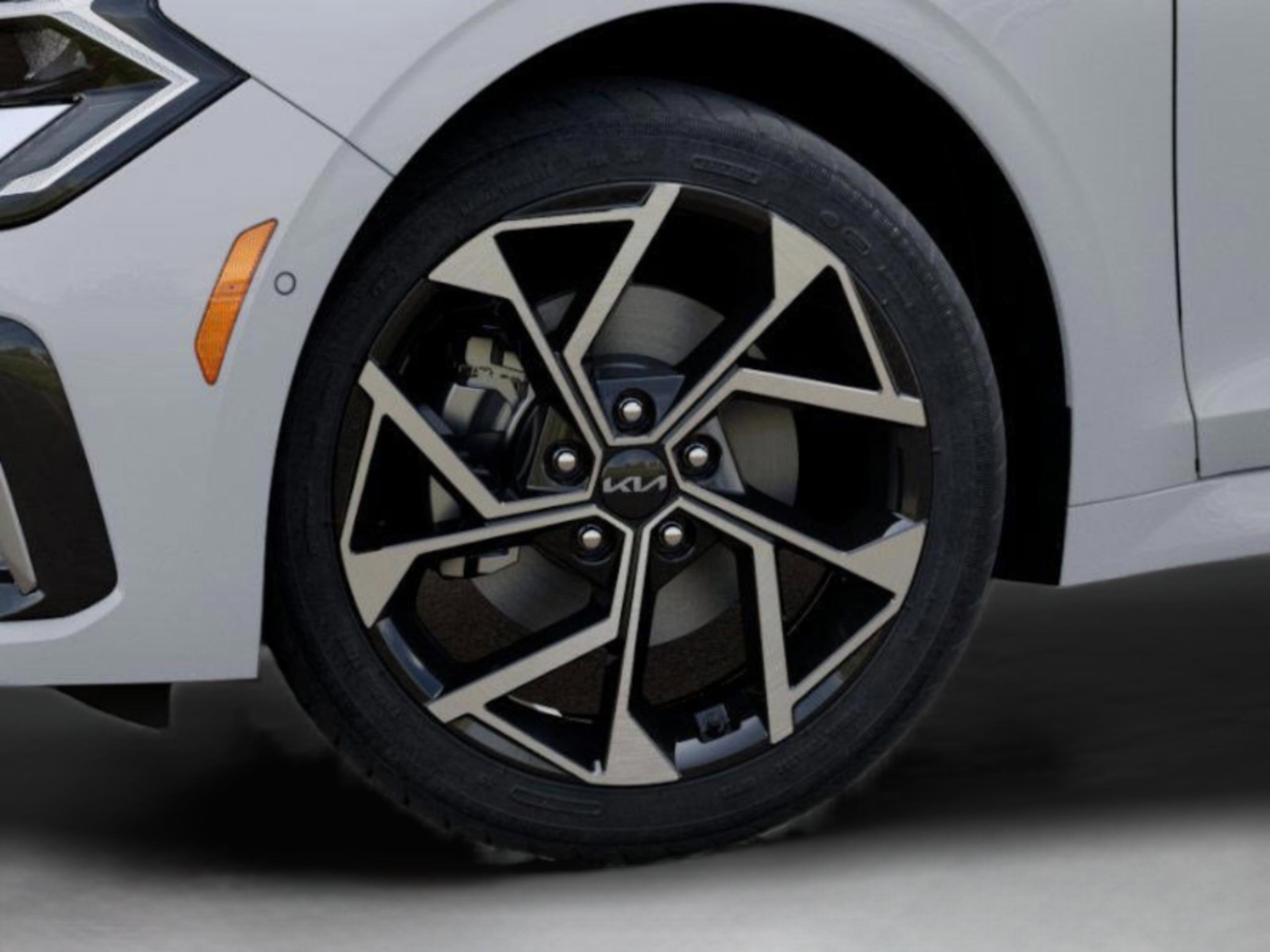 2026 Kia K5 EX - Photo 11