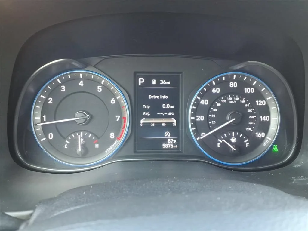 Used 2023 White Hyundai SEL image 27