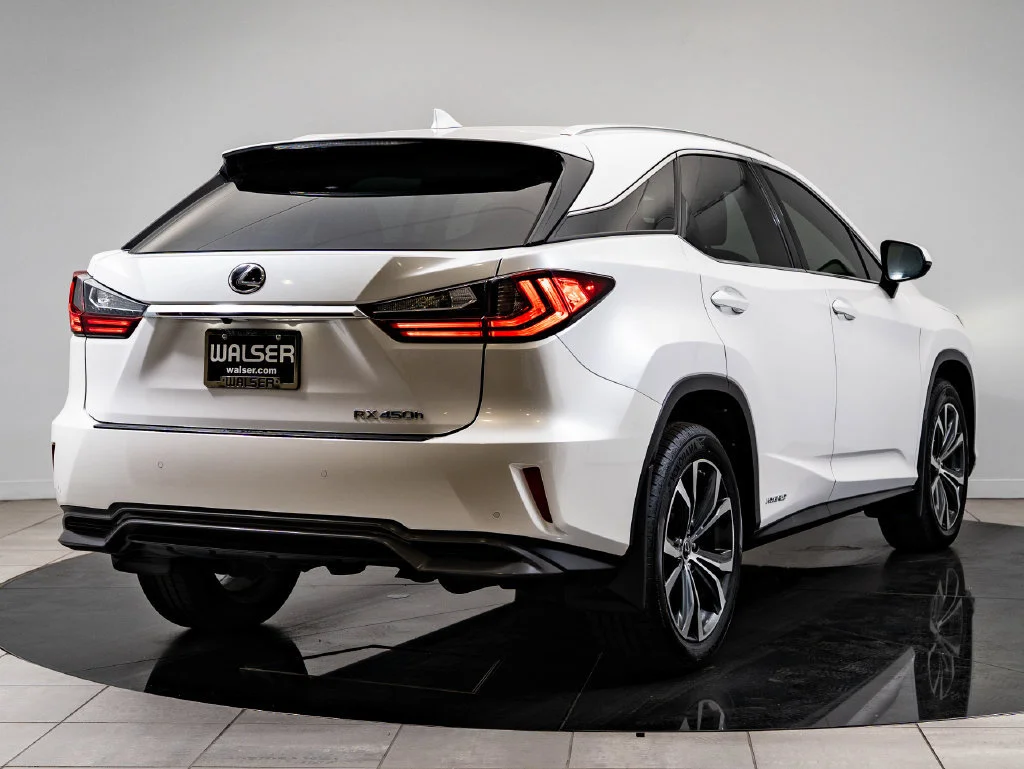 Used 2019 Eminent White Pearl Lexus 450h Premium image 10