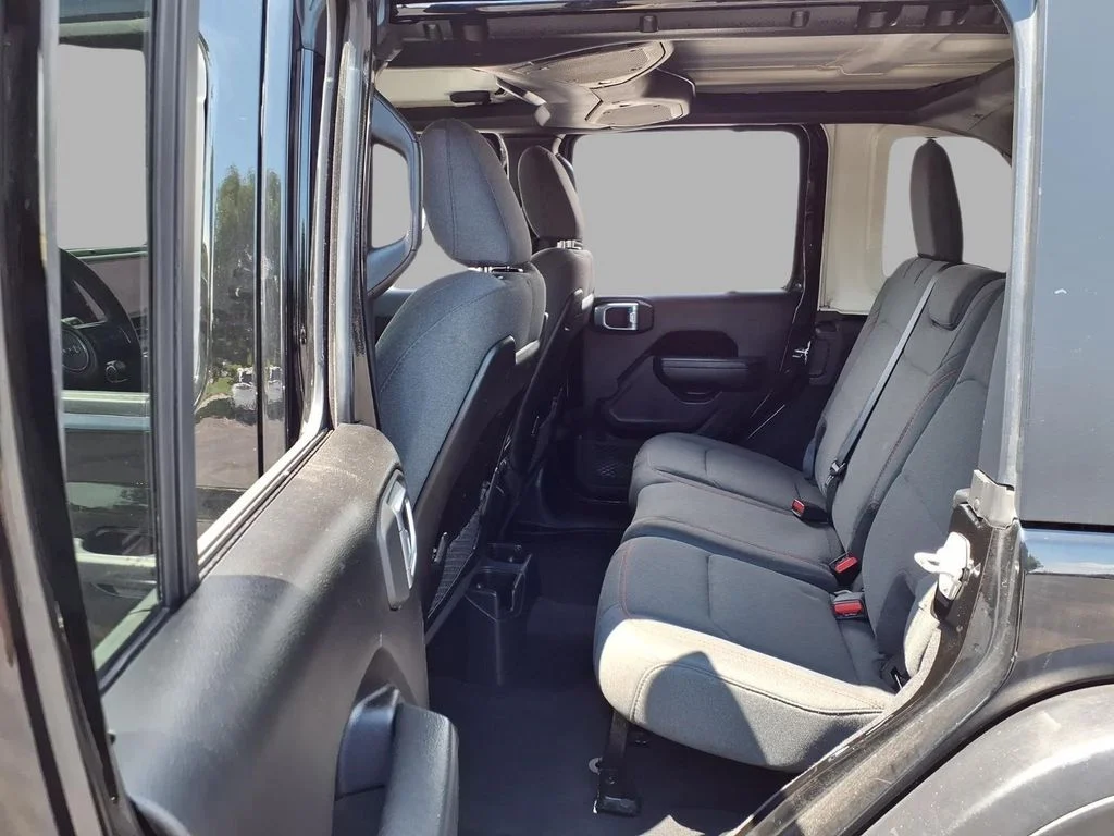 Used 2025 Black Jeep Rubicon image 27