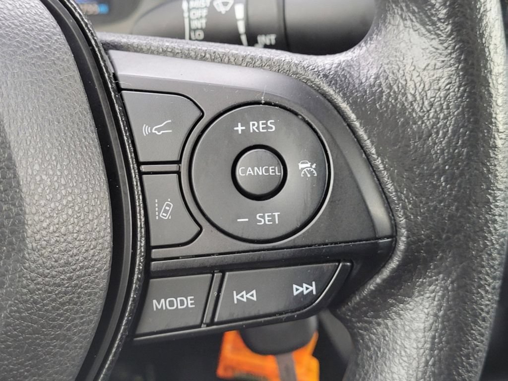 Used 2020 Black Sand Pearl Toyota LE image 9