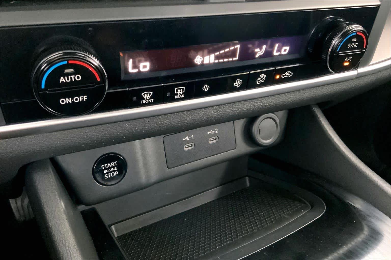 2024 Nissan Rogue SV - Photo 33