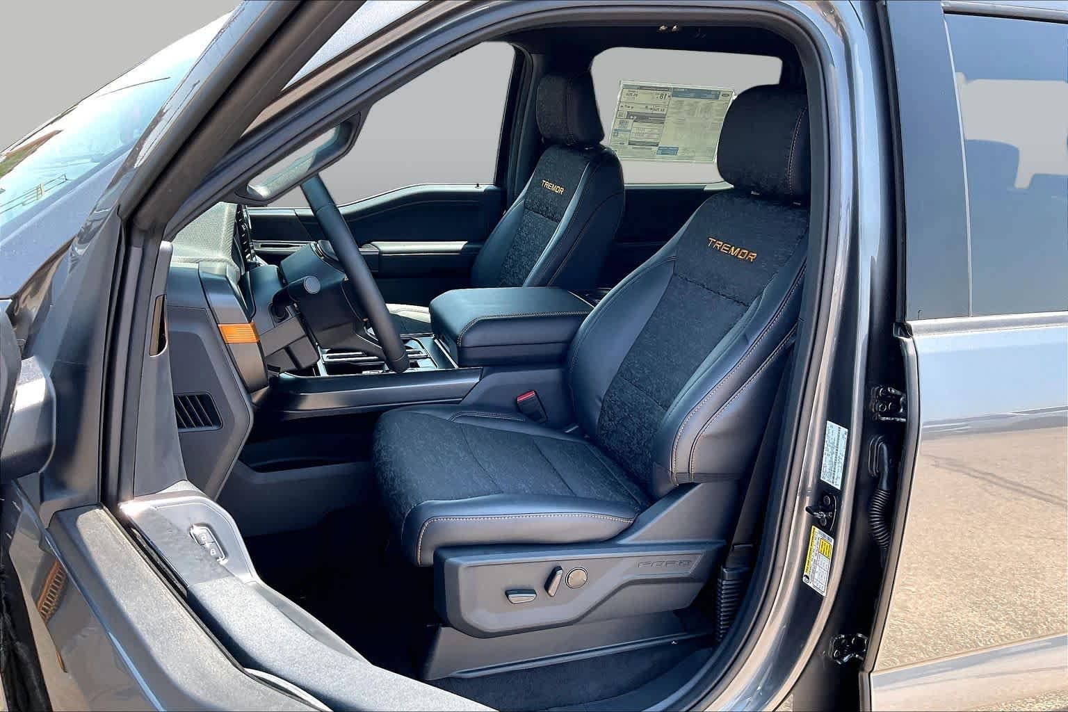 New 2026 Carbonized Gray Metallic Ford Tremor® image 9