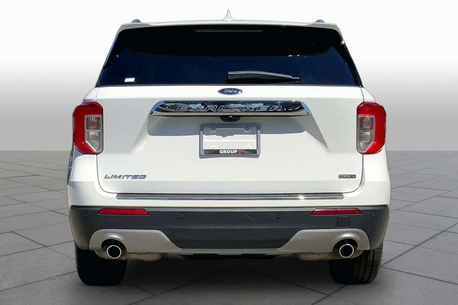 Used 2023 Star White Metallic Tri-Coat Ford Limited image 5