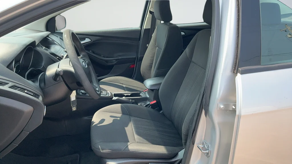 Used 2018 Silver Ford SE image 16