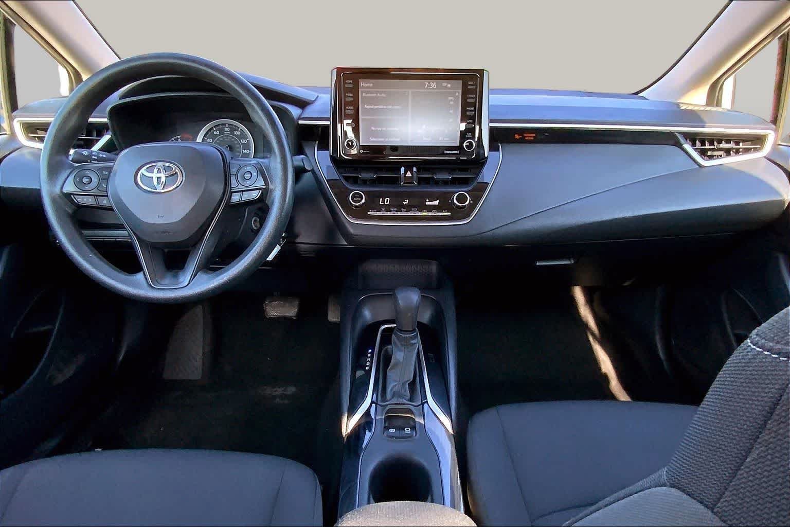 Used 2022 White Toyota LE image 15