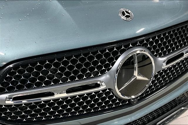 New 2026 Silver Mercedes-Benz GLC 300 image 20