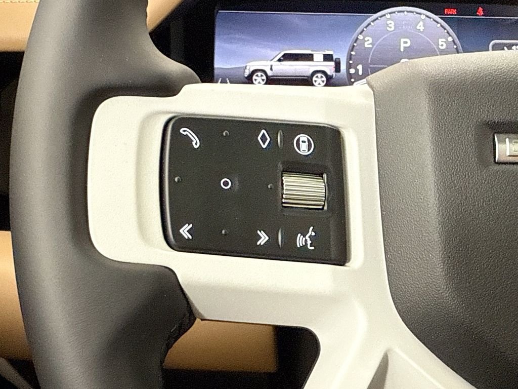 New 2026 Santorini Black Land Rover X-Dynamic SE image 12