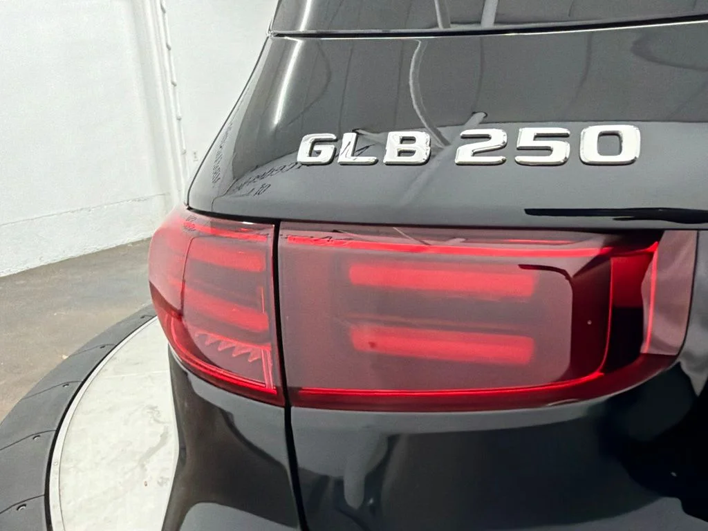 New 2026 Black Mercedes-Benz GLB 250 image 11