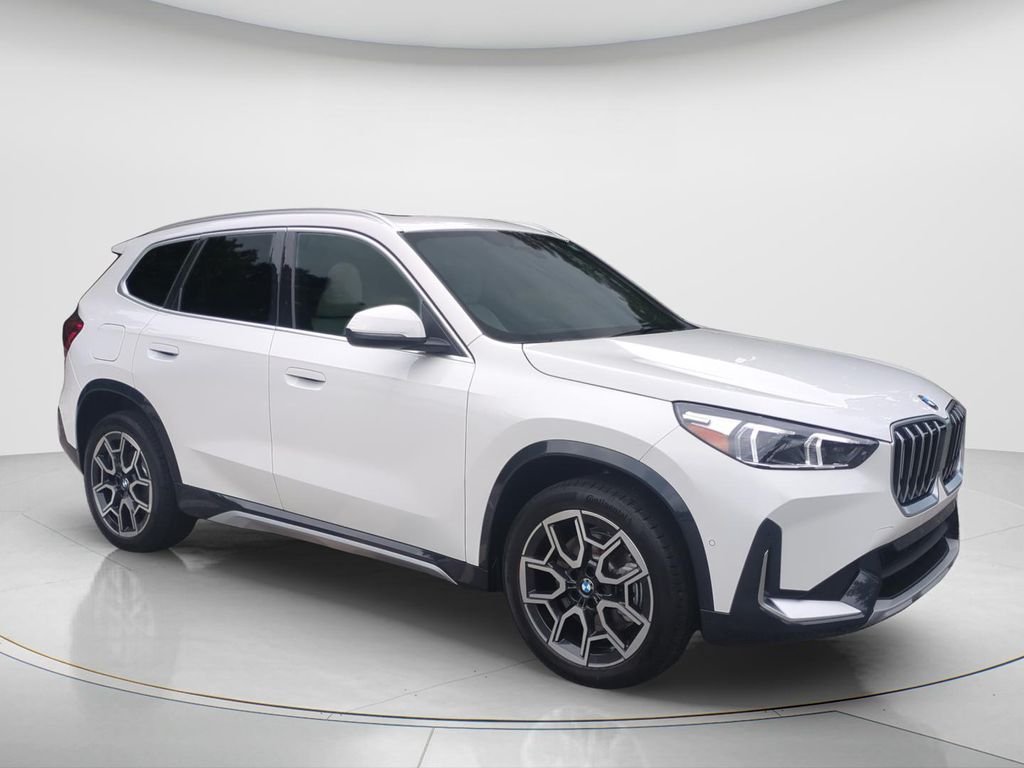 New 2026 Alpine White BMW xDrive28i image 3
