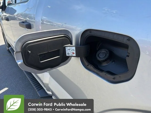 Used 2022 Silver Ford XLT image 10