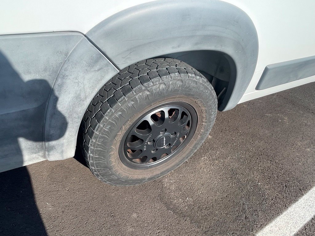 Used 2018 White Ram High Roof image 3