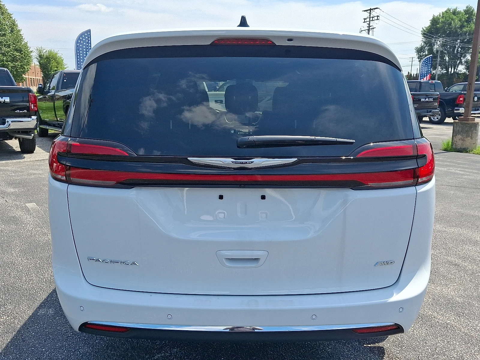 2025 Chrysler Pacifica Select - Photo 7