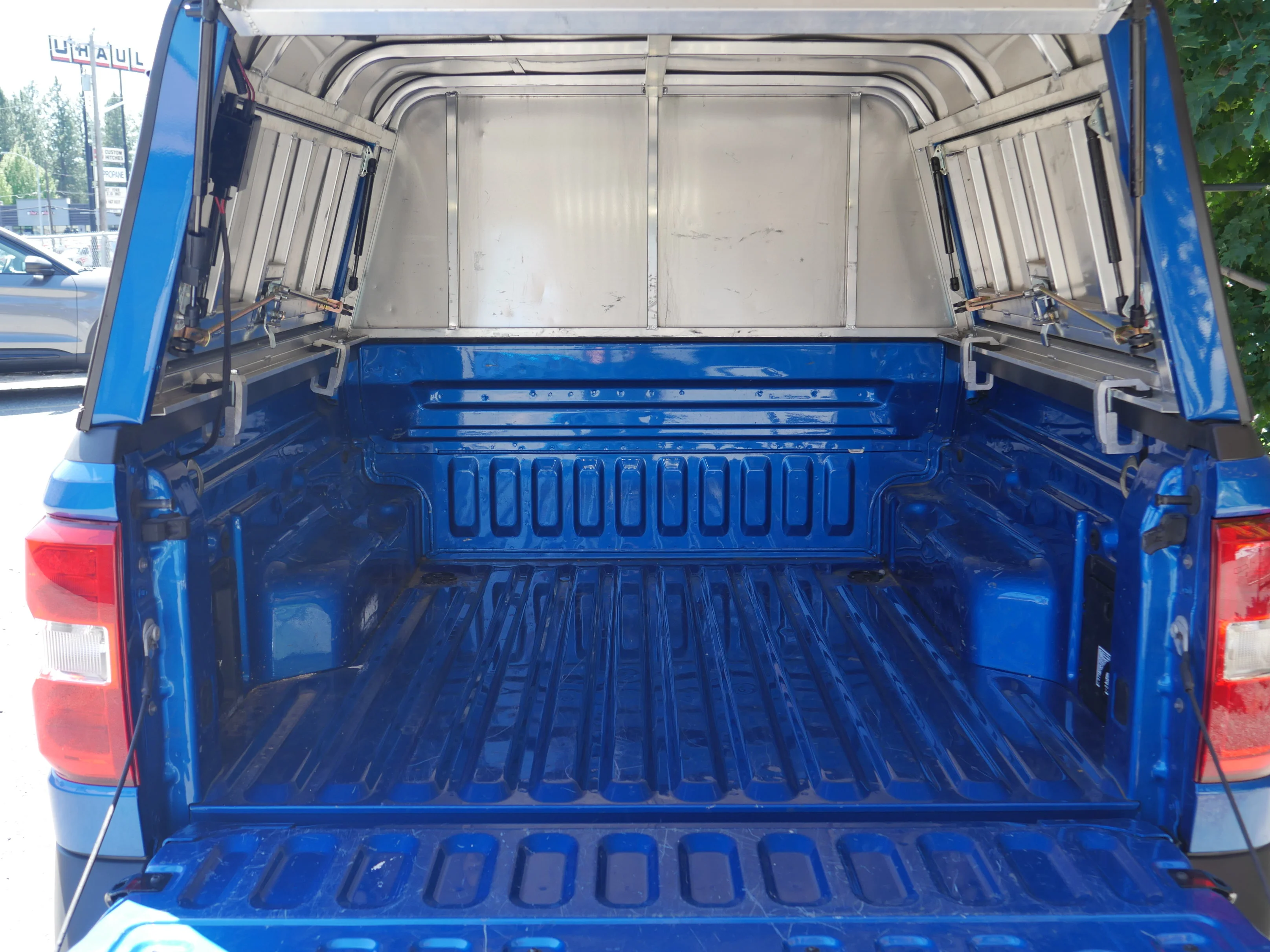 Certified Used 2025 Velocity Blue Ford XLT image 23