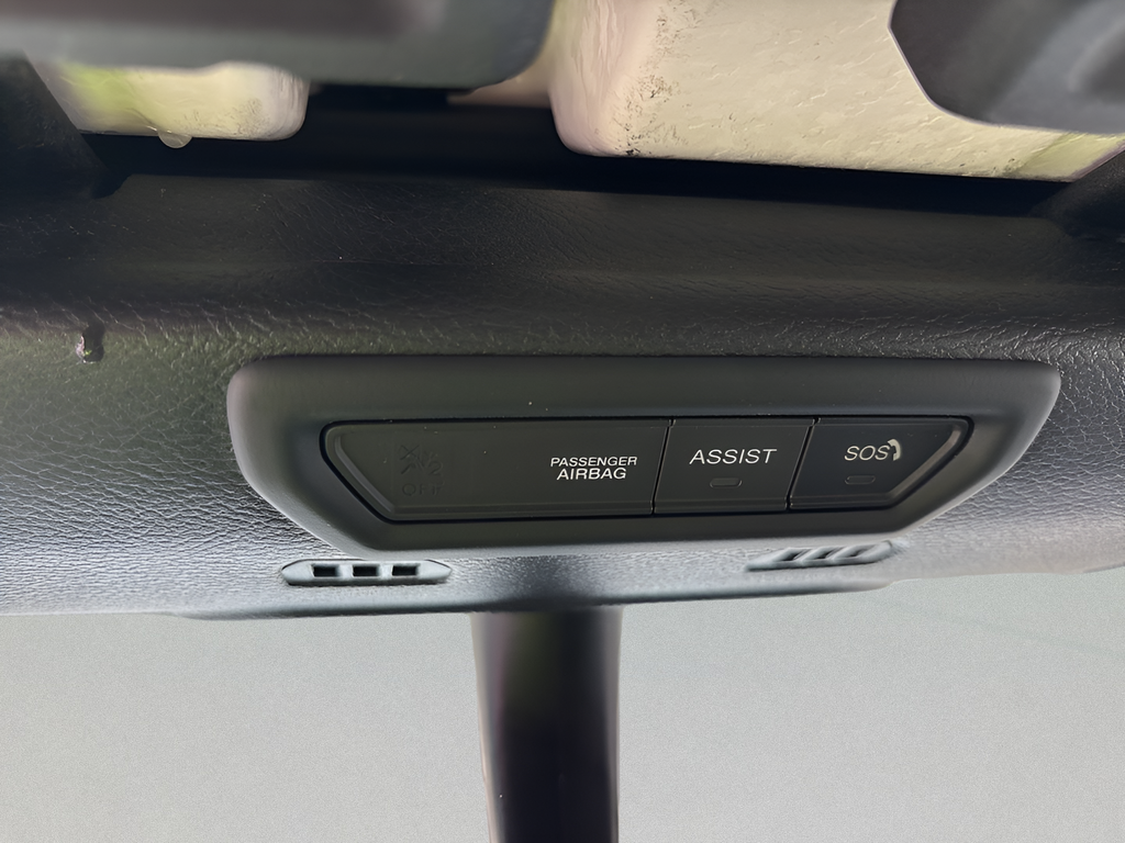 Used 2022 White Jeep Overland image 28