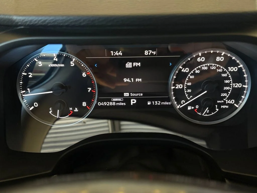 Used 2022 Gray Mitsubishi SE image 19