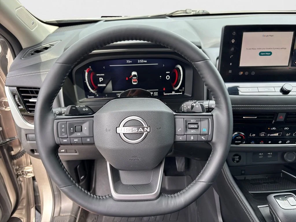Used 2025 Gold Nissan Platinum image 18