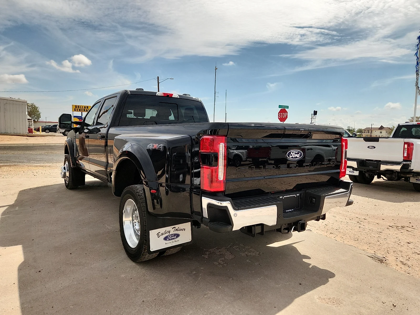 New 2027 Agate Black Metallic Ford LARIAT image 5