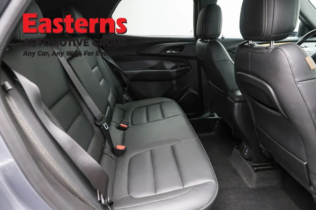 Used 2021 Gray Chevrolet ACTIV image 23