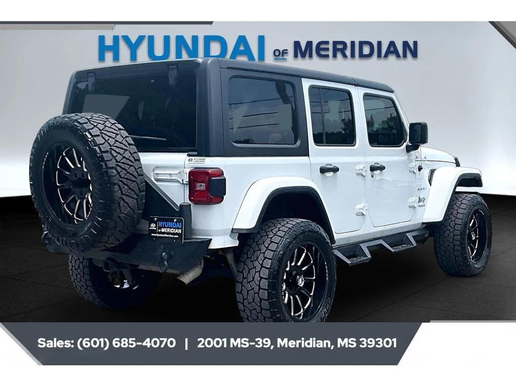 Used 2018 Bright White Clearcoat Jeep Unlimited Sahara image 11