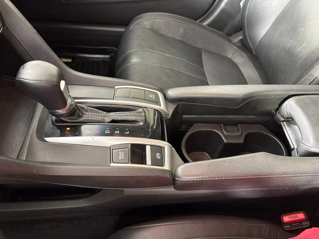 Used 2018  Honda EX-L image 33