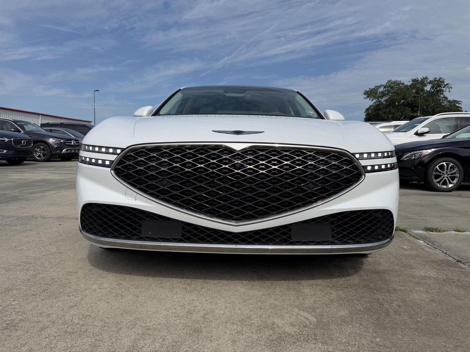 Used 2025 Uyuni White Genesis 3.5T e-SC image 2
