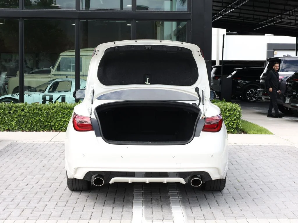 Certified Used 2023 White INFINITI SENSORY image 7
