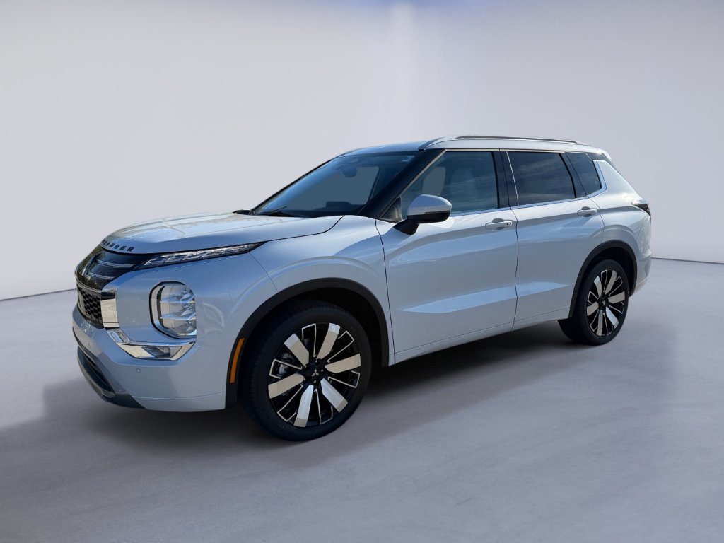 New 2026 White Diamond Mitsubishi SEL image 7