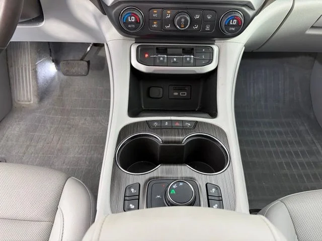 Used 2023 White GMC SLT image 46