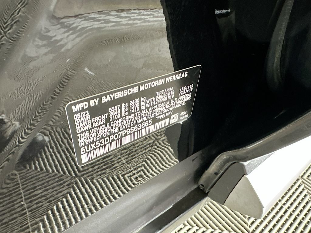 Used 2023 Black Sapphire Metallic BMW xDrive30i image 31
