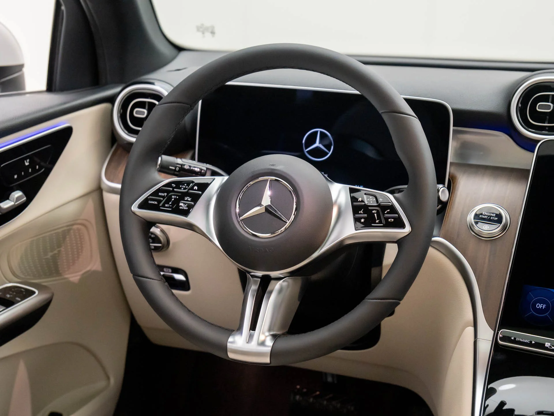 2026 Mercedes-Benz GLC Base - Photo 10