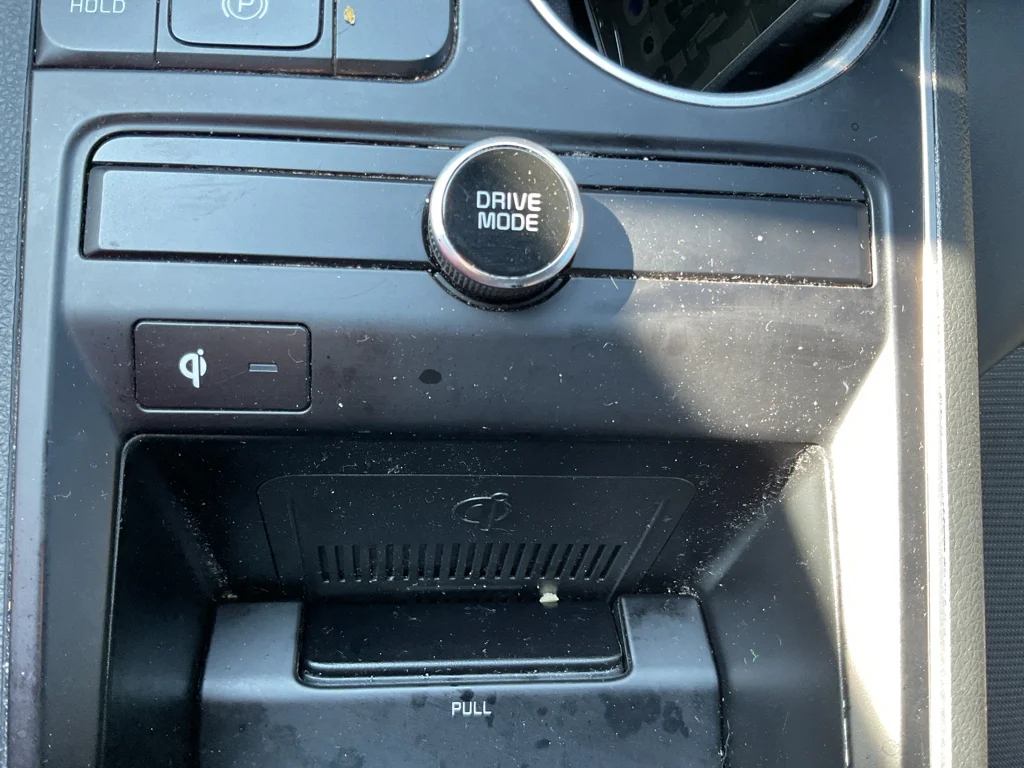 Used 2023 Wolf Gray Kia GT-Line image 24
