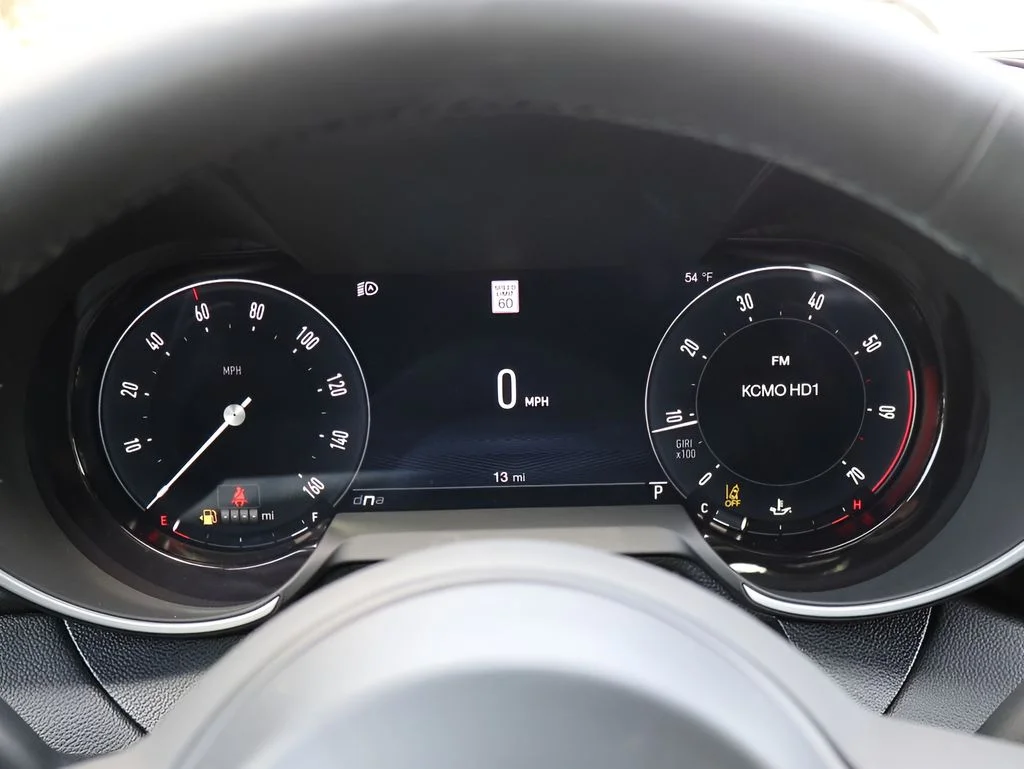 New 2026 Vesuvio Gray Metallic Alfa Romeo Base image 30