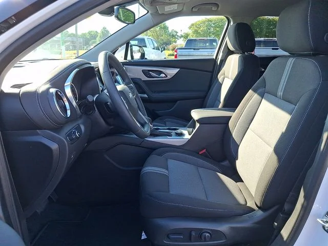 New 2026 White Chevrolet LT image 11