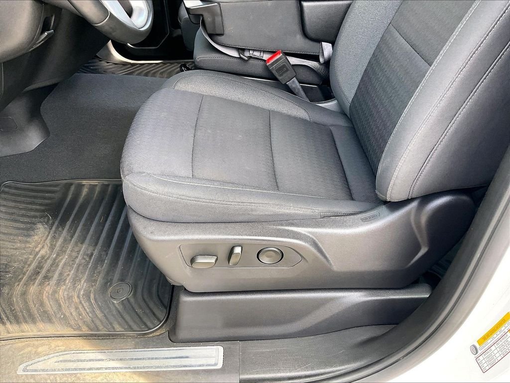 Used 2025 Summit White GMC Elevation image 33
