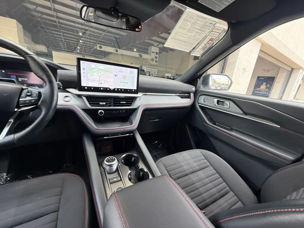 2025 Ford Explorer ST-LINE - Photo 15