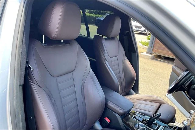 Used 2020 Glacier Silver Metallic BMW sDrive30i image 7