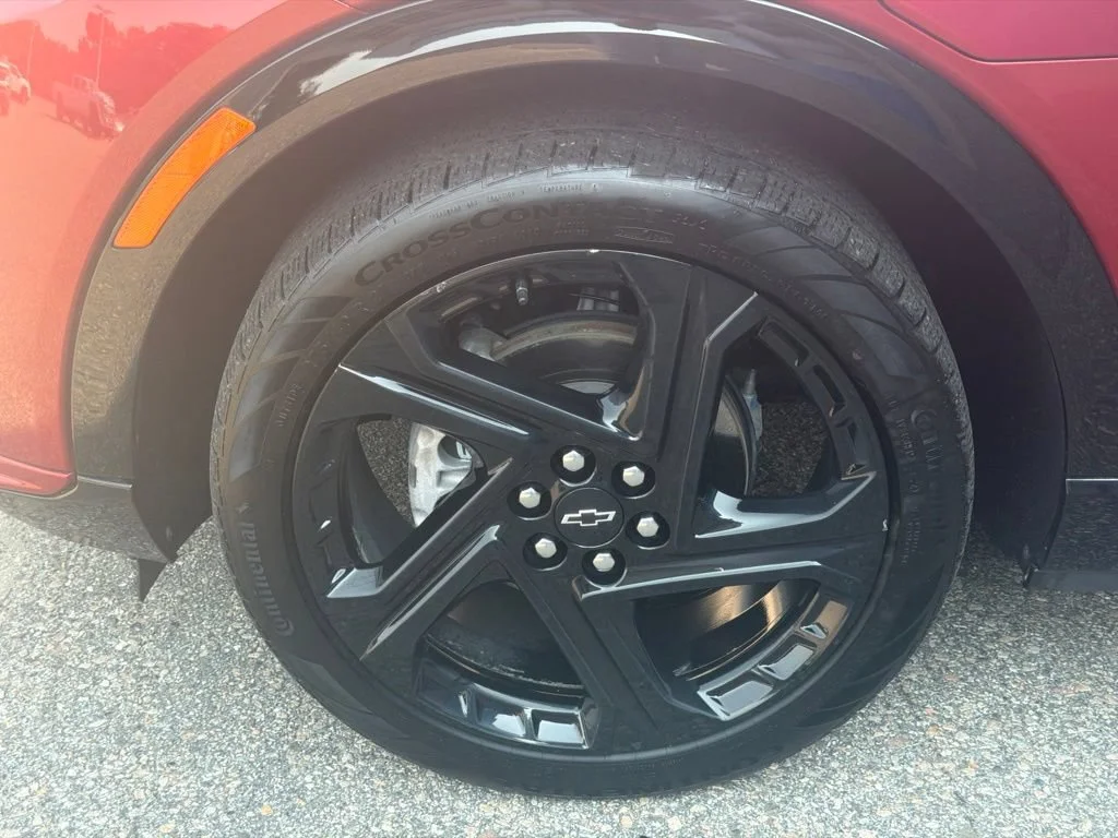 2024 Chevrolet Equinox EV RS - Photo 11