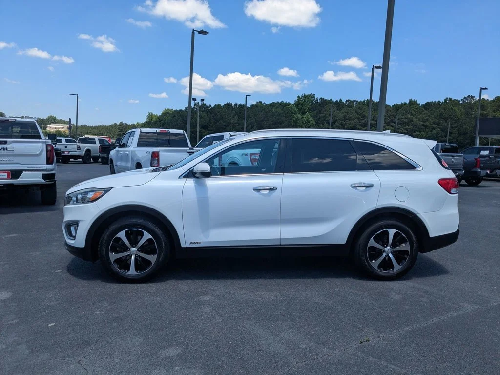 Used 2017 Snow White Pearl Kia EX image 8