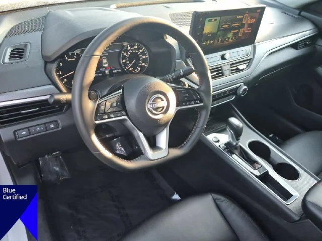 Used 2026 White Nissan 2.5 SR image 15