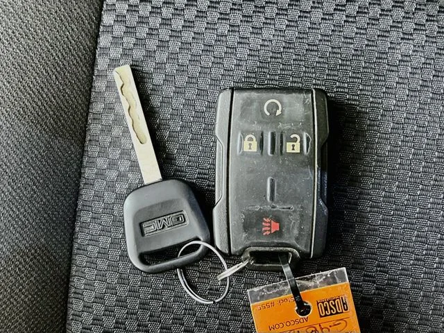 Used 2014 Red GMC SLE image 21