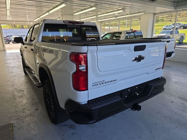 Used 2025 White Chevrolet ZR2 image 3