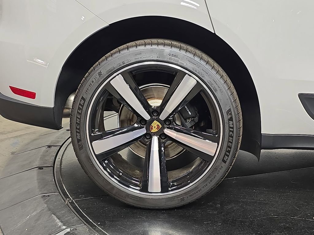 New 2026 Chalk Porsche  image 29