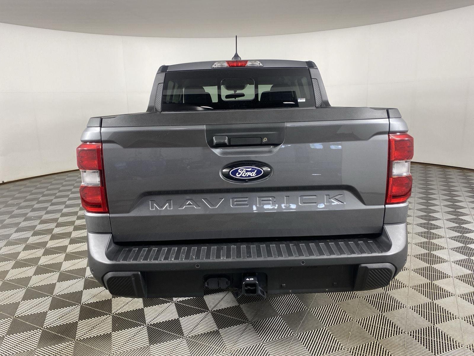 Used 2025 Carbonized Gray Metallic Ford  image 16