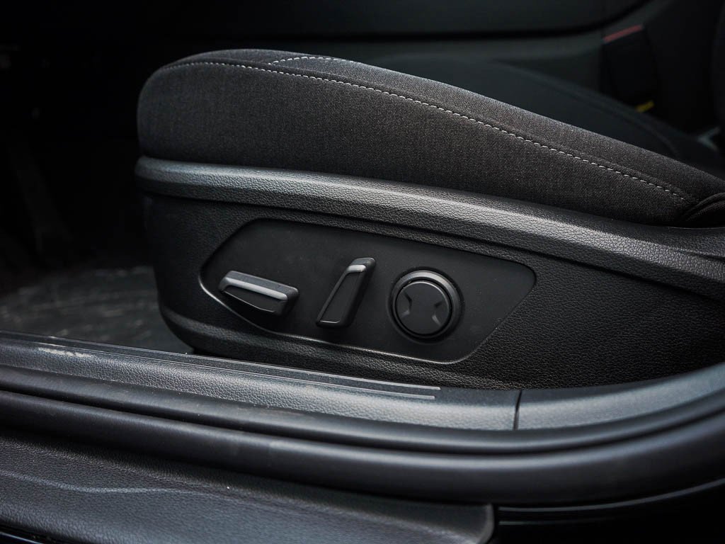 New 2026 Abyss Black Hyundai SEL Sport AWD image 18