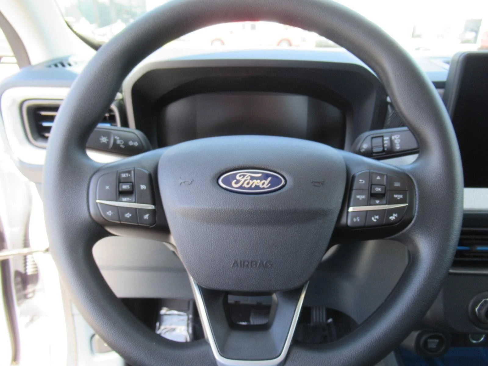 New 2026 Oxford White Ford XLT image 20